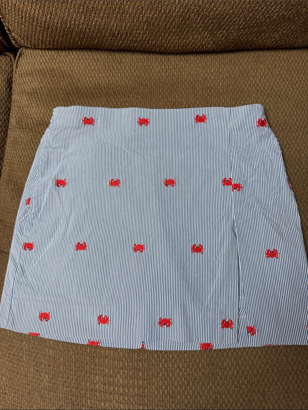 Crown and Ivy blue and white striped red crab design skort. Sz. 12.